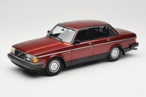 Volvo 240 GL Dark Red Metallic Minichamps 1:18 155171406 Diecast