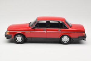 Volvo 240 GL Dark Red Minichamps 1:18 166171401 Diecast — photo 3 of 6