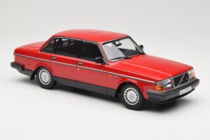 Volvo 240 GL Dark Red Minichamps 1:18 166171401 Diecast — photo 4 of 6
