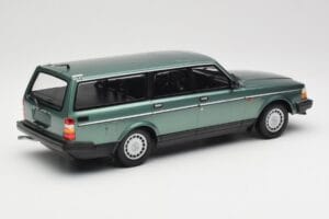 Volvo 240 GL Estate Green Metallic Minichamps 1:18 155171410 Diecast — photo 2 of 6