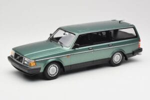 Volvo 240 GL Estate Green Metallic Minichamps 1:18 155171410 Diecast