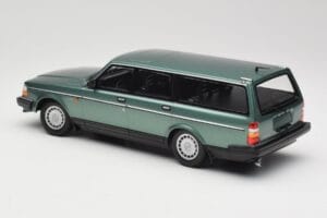 Volvo 240 GL Estate Green Metallic Minichamps 1:18 155171410 Diecast — photo 5 of 6