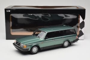 Volvo 240 GL Estate Green Metallic Minichamps 1:18 155171410 Diecast — photo 6 of 6