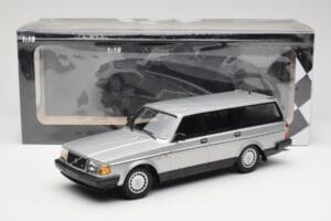 Volvo 240 GL Estate Silver Minichamps 1:18 155171416 Diecast — photo 6 of 6