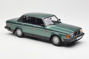 Volvo 240 GL Green Metallic Minichamps 1:18 155171400 Diecast — photo 4 of 6