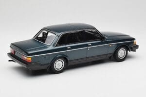 Volvo 240 GL Petrol Metallic Minichamps 1:18 155171407 Diecast — photo 2 of 6