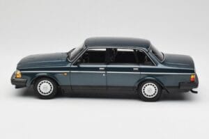 Volvo 240 GL Petrol Metallic Minichamps 1:18 155171407 Diecast — photo 3 of 6