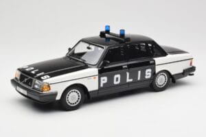 Volvo 240 GL Polis Sweden Black Minichamps 1:18 155171497 Diecast