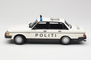 Volvo 240 GL Politi Denmark Minichamps 1:18 155171495 Diecast — photo 3 of 6