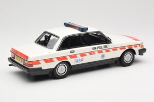 Volvo 240 GL Politie Netherlands Minichamps 1:18 155171498 Diecast — photo 2 of 6