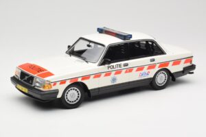 Volvo 240 GL Politie Netherlands Minichamps 1:18 155171498 Diecast
