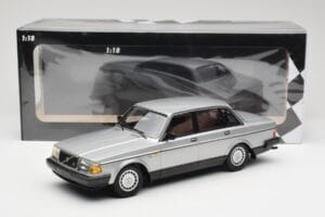 Volvo 240 GL Silver Minichamps 1:18 155171408 Diecast — photo 6 of 6