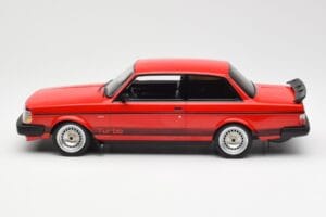 Volvo 240 Turbo Red Custom IXO 1:18 18CMC177 Diecast — photo 3 of 5