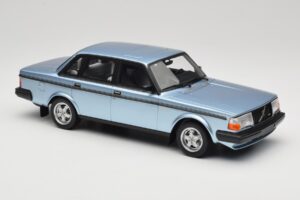Volvo 244 Turbo Light Blue DNA 1:18 DNA000135 Diecast — photo 4 of 6
