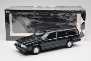 Volvo 740 GL Estate Dark Green Metallic Minichamps 1:18 155171771 Diecast — photo 6 of 6