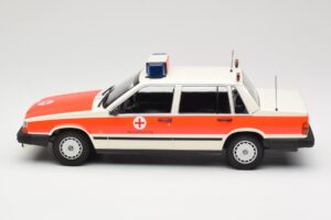 Volvo 740 GL DRK Aschaffenburg Minichamps 1:18 155171790 Diecast — photo 3 of 6