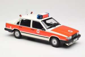 Volvo 740 GL DRK Aschaffenburg Minichamps 1:18 155171790 Diecast — photo 4 of 6