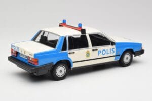 Volvo 740 GL Swedish Police Minichamps 1:18 155171791 Diecast — photo 2 of 6