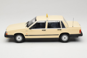 Volvo 740 GL Taxi Germany Minichamps 1:18 155171792 Diecast — photo 3 of 6