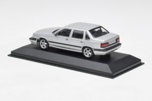 Volvo 850 Silver Minichamps 1:43 430171402 Diecast — photo 3 of 4