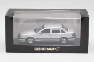 Volvo 850 Silver Minichamps 1:43 430171402 Diecast — photo 4 of 4