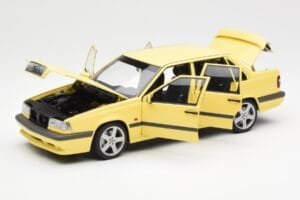 Volvo 850 T-5R Yellow AUTOart 1:18 79501 Diecast — photo 2 of 8