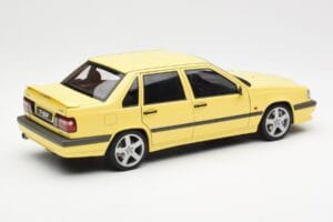 Volvo 850 T-5R Yellow AUTOart 1:18 79501 Diecast — photo 3 of 8