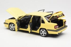 Volvo 850 T-5R Yellow AUTOart 1:18 79501 Diecast — photo 5 of 8