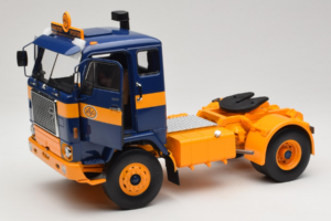 Volvo F88 Dark Blue Yellow MCG 1:18 MCG18140 Diecast — photo 2 of 8