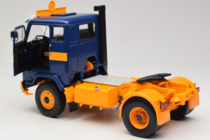 Volvo F88 Dark Blue Yellow MCG 1:18 MCG18140 Diecast — photo 5 of 8