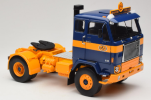 Volvo F88 Dark Blue Yellow MCG 1:18 MCG18140 Diecast — photo 6 of 8