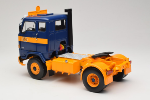 Volvo F88 Dark Blue Yellow MCG 1:18 MCG18140 Diecast — photo 7 of 8
