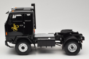 Volvo F88 John Player Special Black MCG 1:18 MCG18217 Diecast — photo 4 of 8