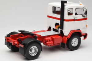 Volvo F88 White Red MCG 1:18 MCG18141 Diecast — photo 3 of 8