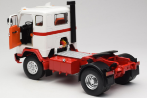 Volvo F88 White Red MCG 1:18 MCG18141 Diecast — photo 5 of 8