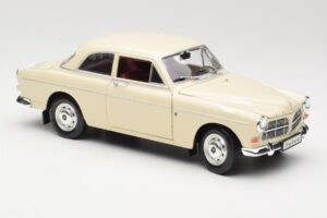Volvo P121 Amazon White Revell 1:18 08866 Diecast — photo 6 of 8