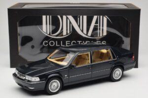 Volvo S90 Royal Blue DNA 1:18 DNA000088 Diecast — photo 6 of 6