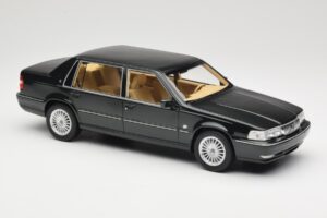 Volvo S90 Royal Green DNA 1:18 DNA000090 Diecast — photo 4 of 6