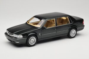 Volvo S90 Royal Green DNA 1:18 DNA000090 Diecast