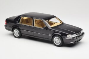 Volvo S90 Royal Violet DNA 1:18 DNA000089 Diecast — photo 4 of 6