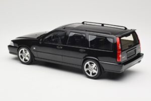 Volvo V70 R P80 Black DNA 1:18 DNA000232 Diecast — photo 5 of 6