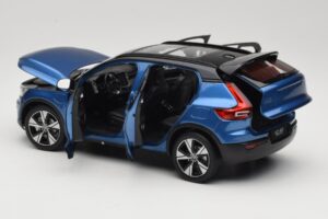 Volvo XC40 Recharge Blue Metallic Paudi Model 1:18 2562373 Diecast — photo 5 of 8