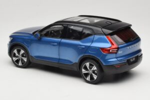 Volvo XC40 Recharge Blue Metallic Paudi Model 1:18 2562373 Diecast — photo 7 of 8