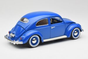 Volkswagen Beetle Blue Bburago 1:18 23124646 Diecast — photo 3 of 8