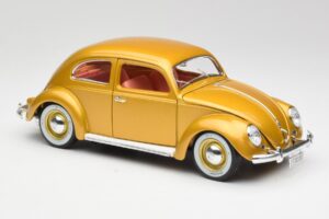 Volkswagen Beetle Gold Bburago 1:18 3361 Diecast — photo 6 of 8