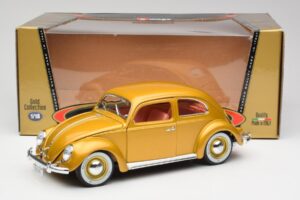 Volkswagen Beetle Gold Bburago 1:18 3361 Diecast — photo 8 of 8