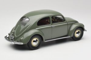 Volkswagen Beetle Beryl Green Minichamps 1:18 107054000 Resin — photo 2 of 6