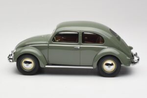 Volkswagen Beetle Beryl Green Minichamps 1:18 107054000 Resin — photo 3 of 6