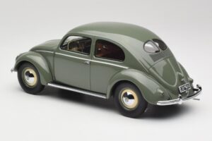 Volkswagen Beetle Beryl Green Minichamps 1:18 107054000 Resin — photo 5 of 6