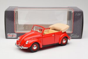 Volkswagen Cabriolet Ruby Red Maisto 1:18 32826 Diecast — photo 8 of 8